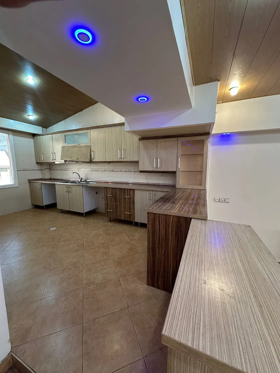 ویلایی ۱۲۵ متر دو خوابه سند تک برگ