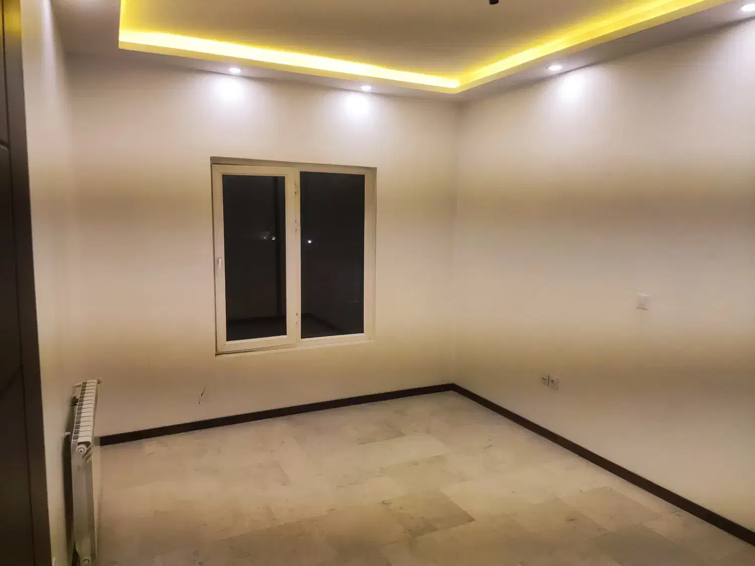 ۲۰۰ متر ، سونا و جکوزی ، دربست یا جداگانه با روف