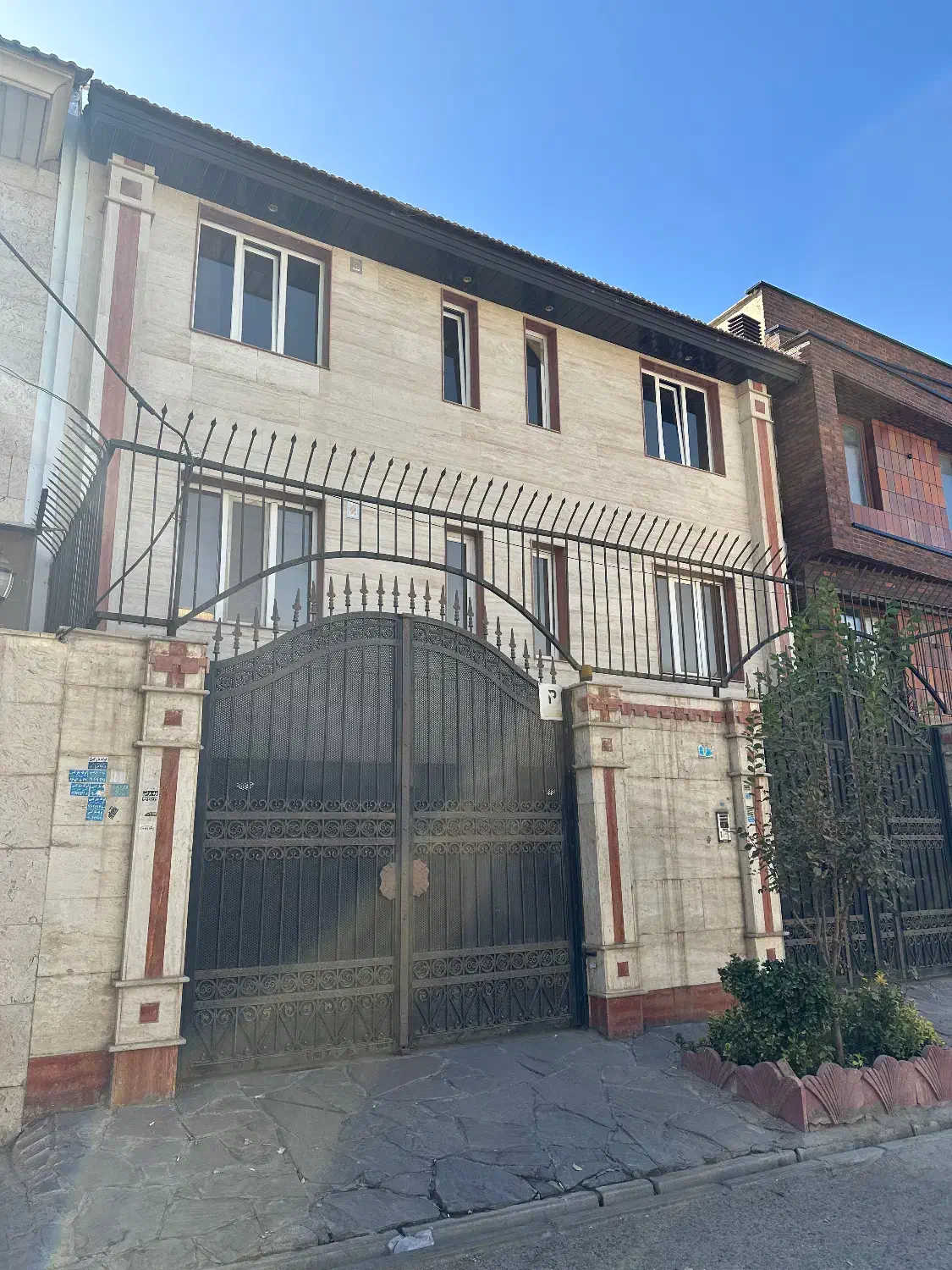 ویلایی ۱۲۵ متر دو خوابه سند تک برگ