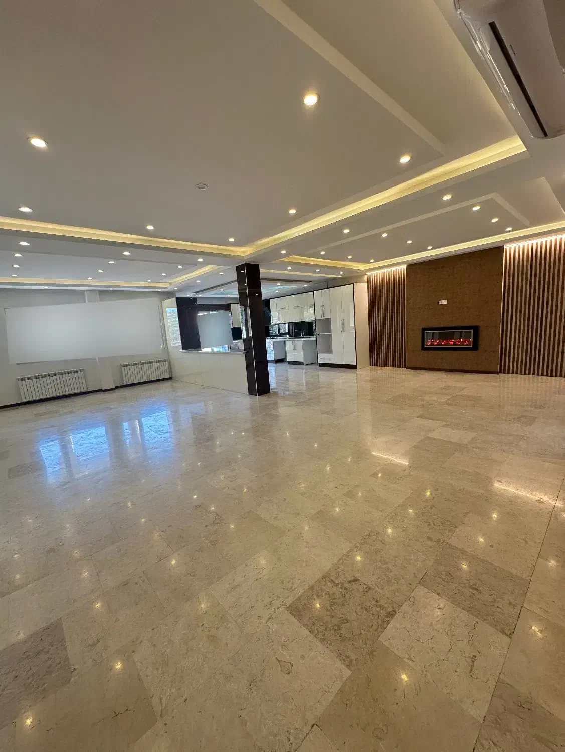 ۱۹۰ متر/۳ خوابه/نوساز/جکوزی/روف دار