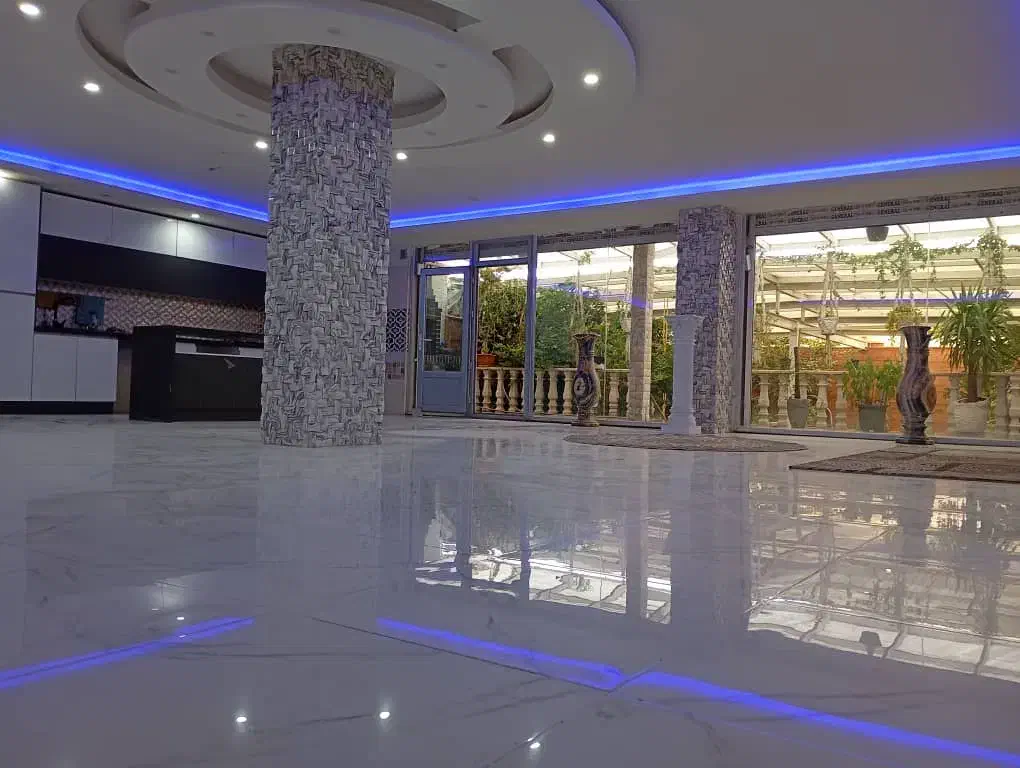 ویلایی اجاره/ ۳۰۰ متر/ ۲ خواب/ فاز ۱