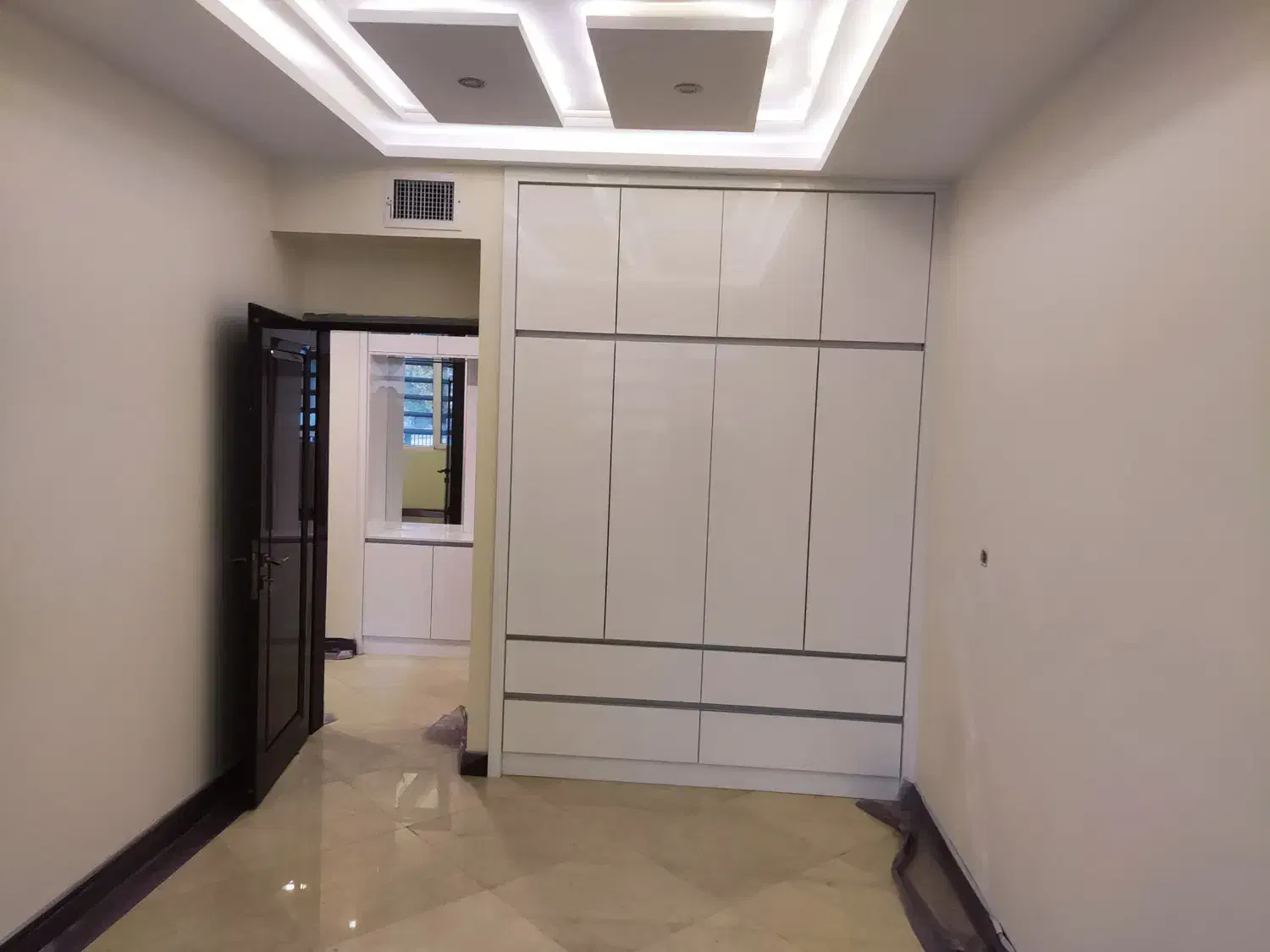 ۲۵۰ متر ، فول لوکس ، در فاز دو