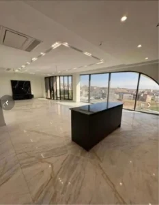 آپارتمانی برند اجاره/ ۲۱۰ متر/ ۳ خواب/ فاز ۱