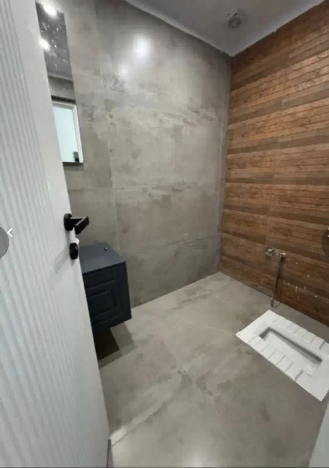 آپارتمانی برند اجاره/ ۲۱۰ متر/ ۳ خواب/ فاز ۱