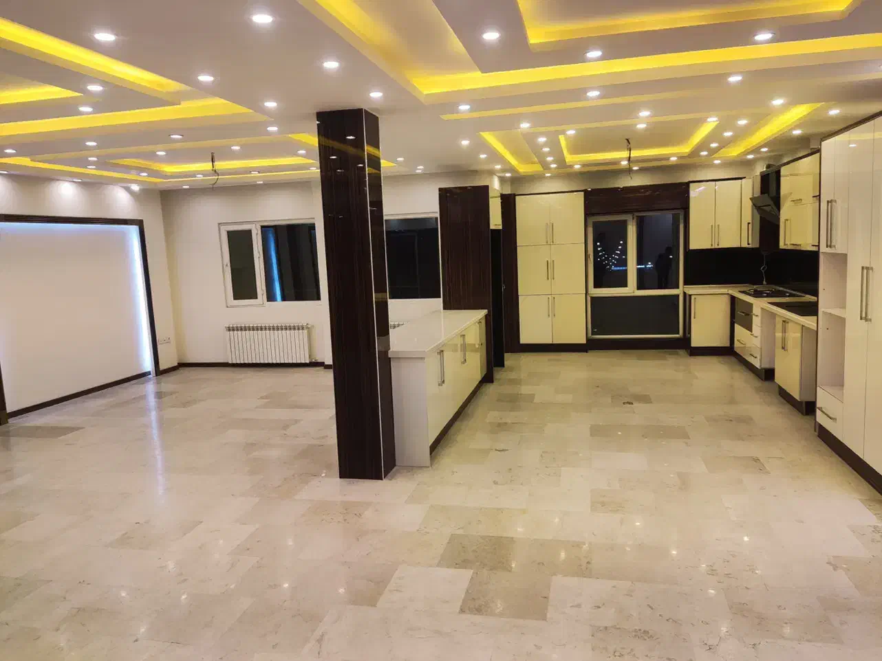 ۲۰۰ متر ، سونا و جکوزی ، دربست یا جداگانه با روف