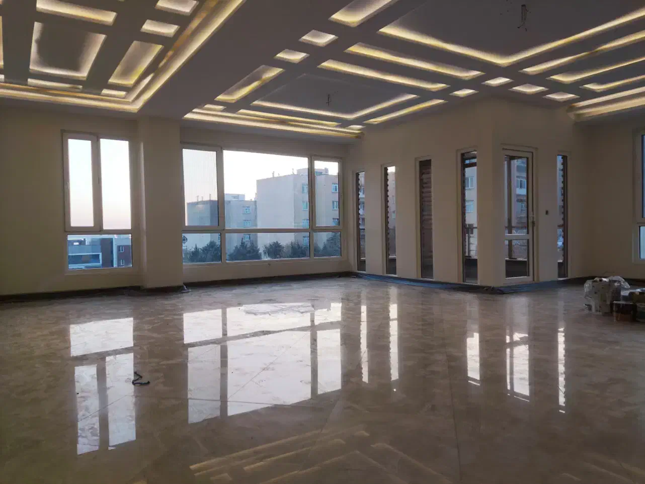 ۲۵۰ متر ، فول لوکس ، در فاز دو