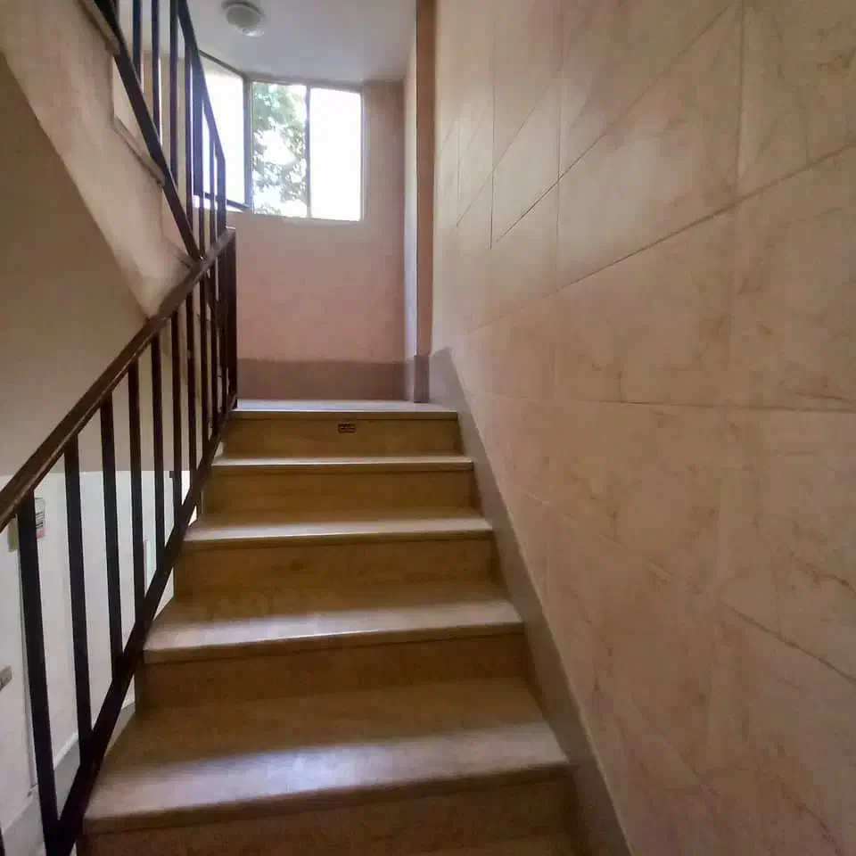 اجاره آپارتمان ۱۰۰ متری ۲ خوابه طبقه ۴ در فاز ۱