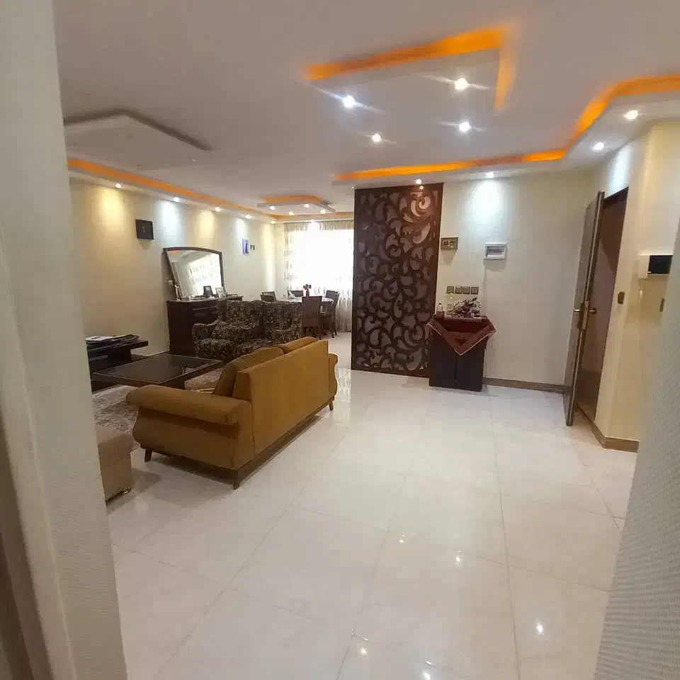 اجاره آپارتمان ۱۰۰ متری ۲ خوابه طبقه ۴ در فاز ۱