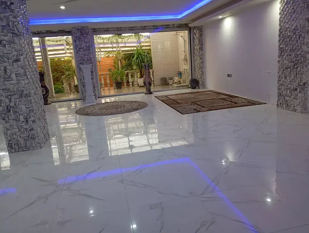 ویلایی اجاره/ ۳۰۰ متر/ ۲ خواب/ فاز ۱