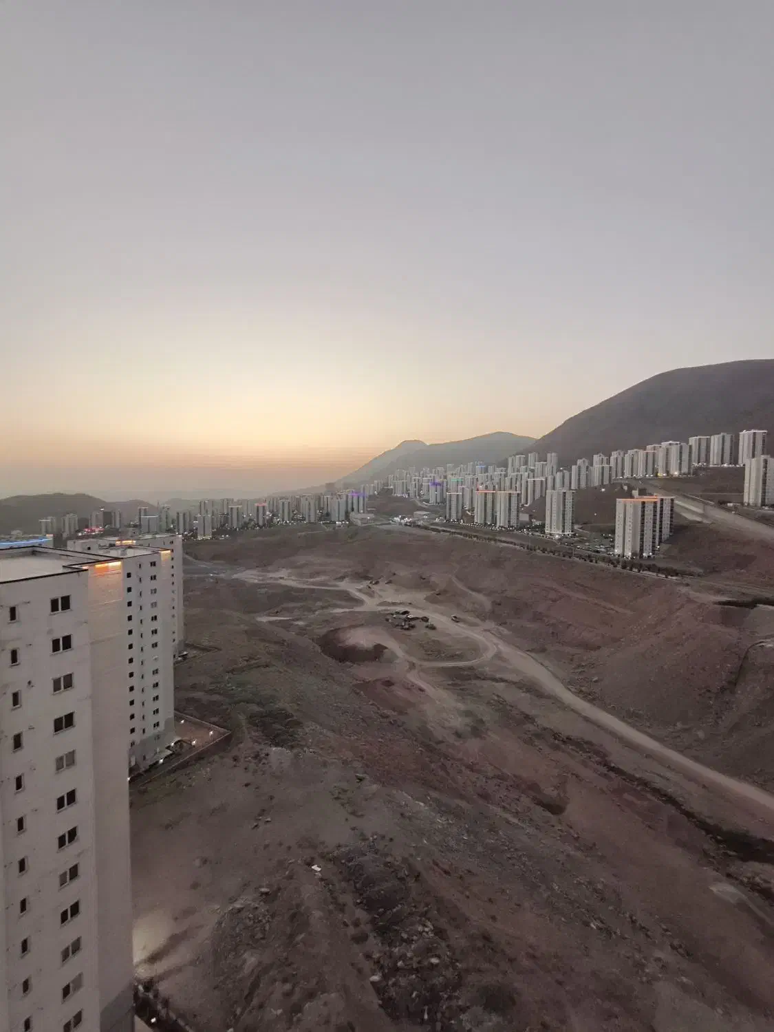 فاز ۱۱ پردیس خرید و فروش دوخواب فایلینگ قوی