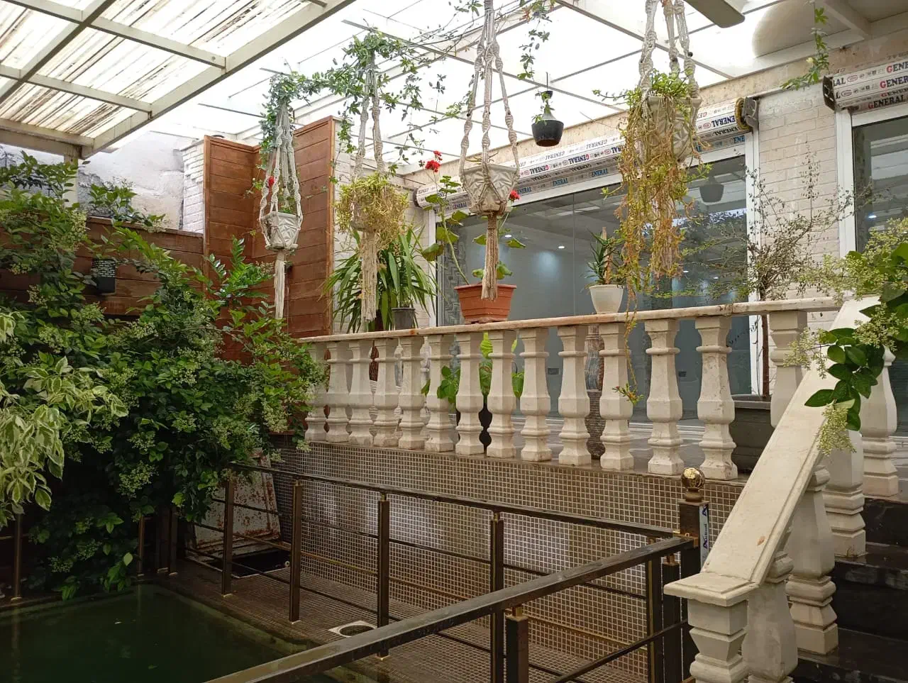 ویلایی اجاره/ ۳۰۰ متر/ ۲ خواب/ فاز ۱