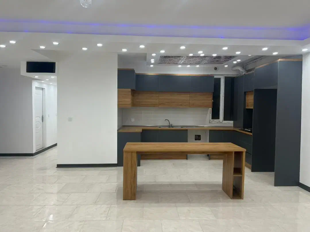 بسم تعالی 
سه واحد در پروژه‌های کیادژ و تحکیم ساخت

تمامی واحدها فول لاکچری 

واحد کیادژ 
طبقه چهارم 
 فول لاکچری 
 ۵۰۰ رهن کامل 

واحدهای تحکیم ساخت 
دو واحد در یک بلوک طبقه سوم و چهارم 
هر دو فول لاکچری
طبقه سوم ۴۵۰ رهن کامل 
طبقه چهارم ۵۵۰ رهن کامل

جهت دریافت اطلاعات بیشتر؛دریافت عکس‌ها و بازدید تماس بگیری