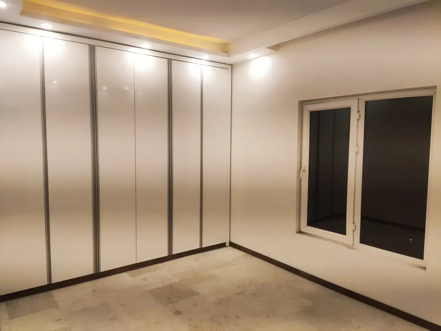 ۲۰۰ متر ، سونا و جکوزی ، دربست یا جداگانه با روف