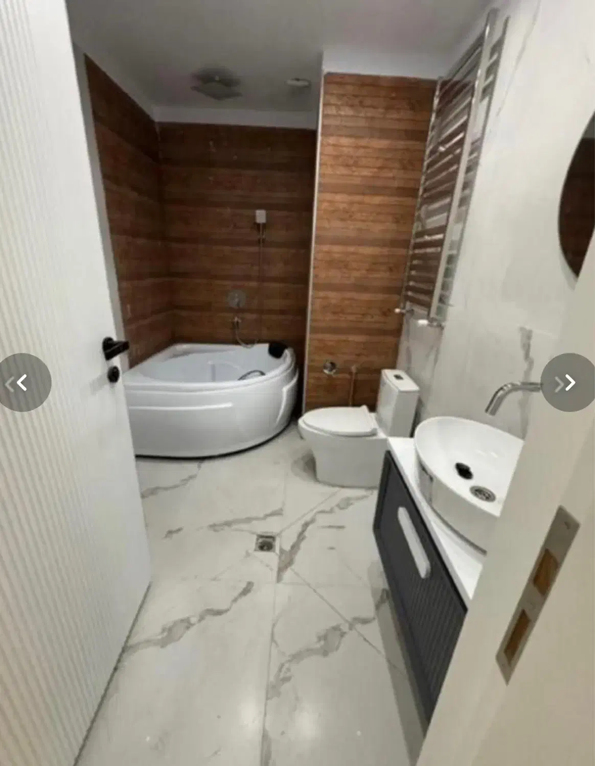 آپارتمانی برند اجاره/ ۲۱۰ متر/ ۳ خواب/ فاز ۱