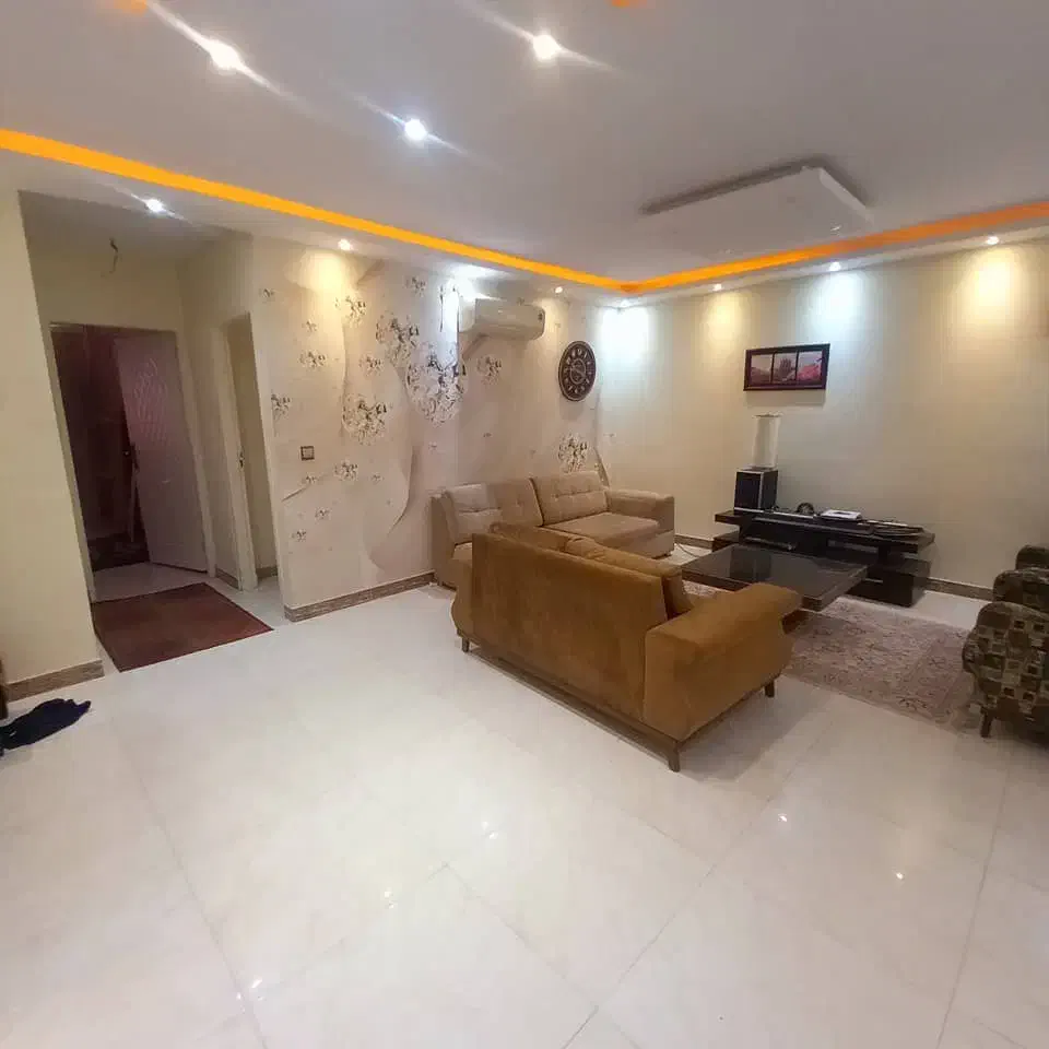 اجاره آپارتمان ۱۰۰ متری ۲ خوابه طبقه ۴ در فاز ۱