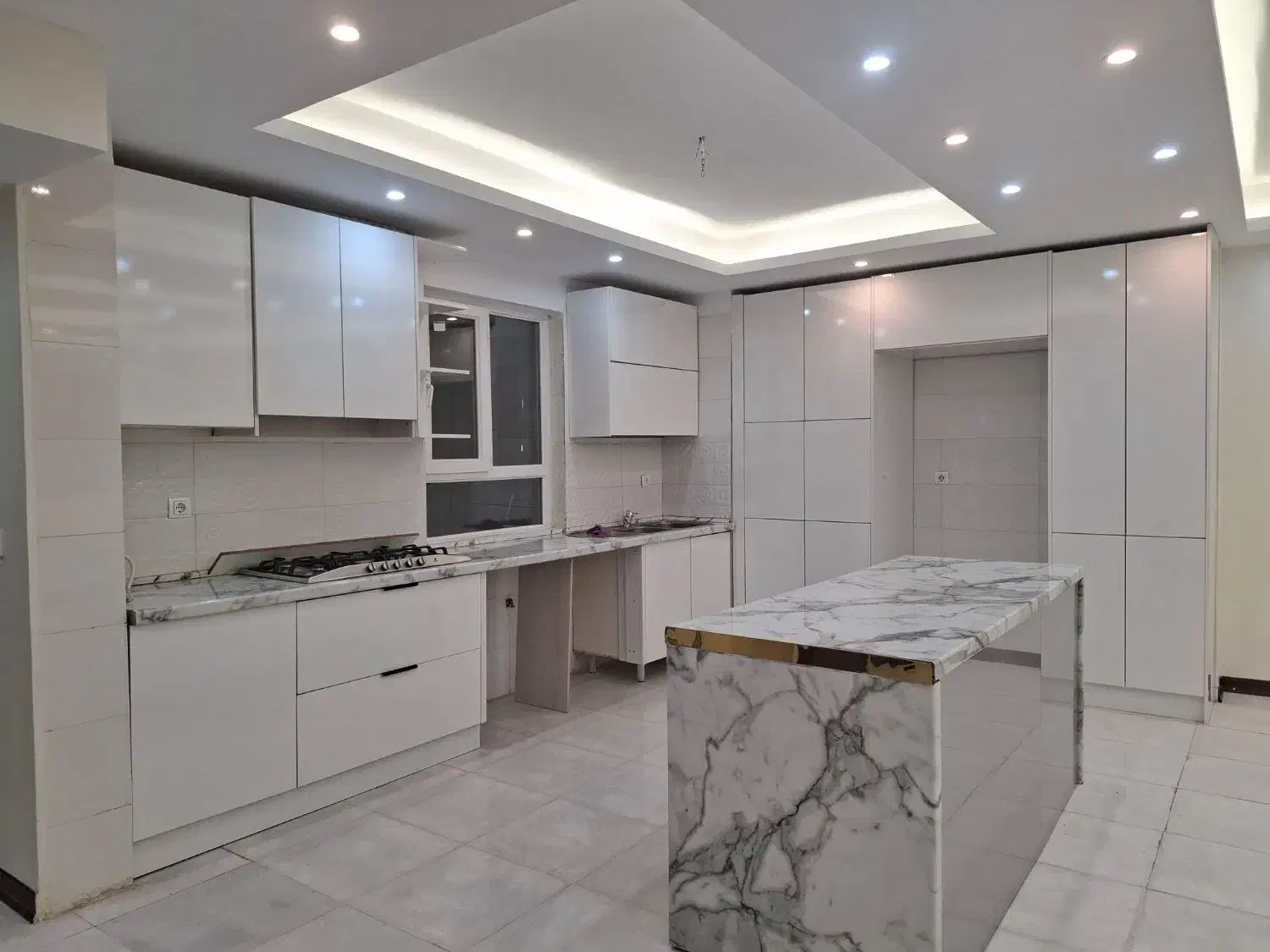 اجاره آپارتمان ۲خوابه فاز۸