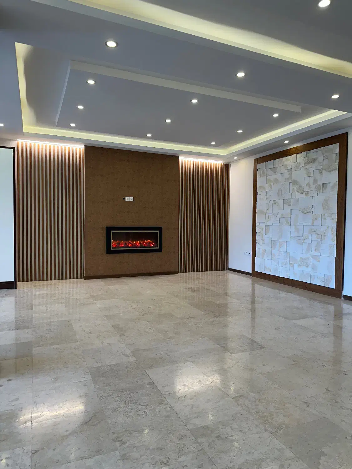 ۱۹۰ متر/۳ خوابه/نوساز/جکوزی/روف دار