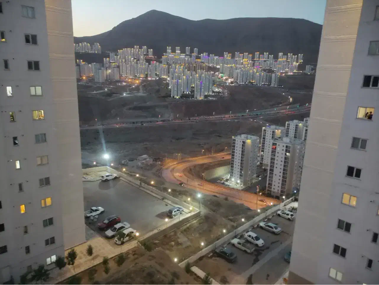 واحد فول با ویو ودسترسی عالی در زون۴ فاز۱۱پردیس