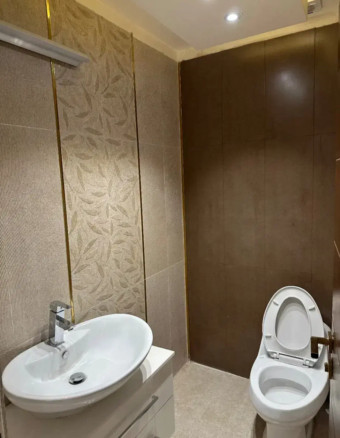 ۲۰۰ متر ویلایی/سه طبقه تک واحدی دربست یا جداگانه