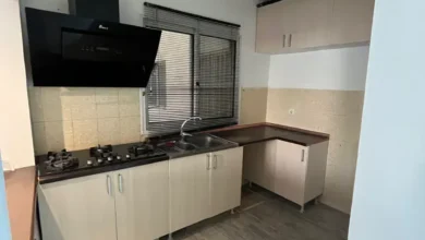 توضیحات فاز۳ پردیس خیابان معلم مجتمع زنبق ۵۰ متری طبقه اول اسانسور+پارکینگ نگهبانی ۲۴ ساعته واحد تخلیه اماده بازدید