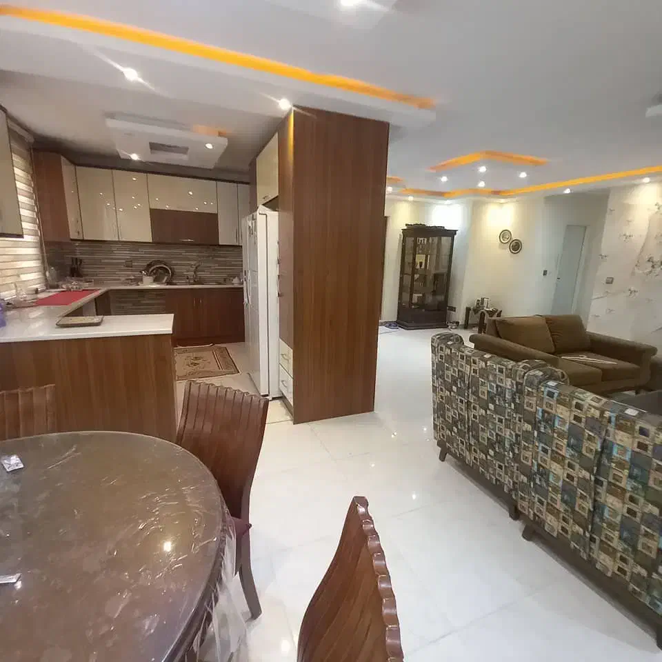 اجاره آپارتمان ۱۰۰ متری ۲ خوابه طبقه ۴ در فاز ۱