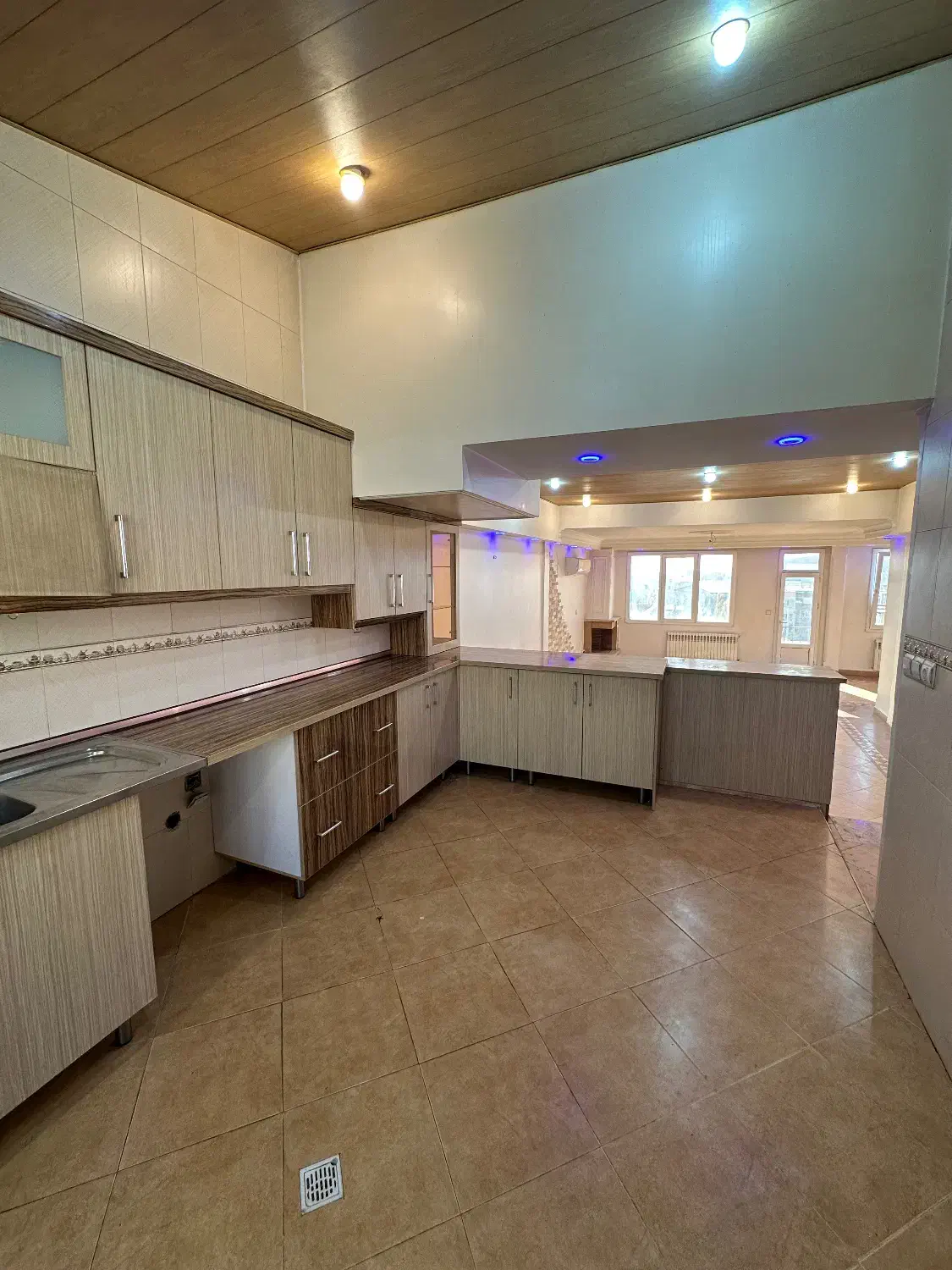 ویلایی ۱۲۵ متر دو خوابه سند تک برگ