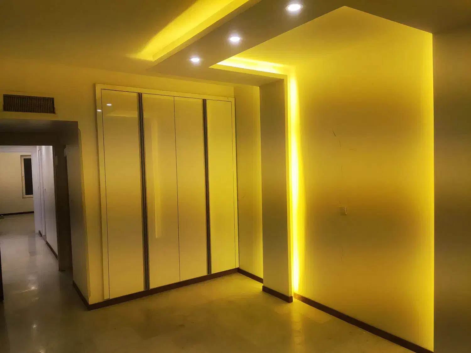 ۲۰۰ متر ، سونا و جکوزی ، دربست یا جداگانه با روف